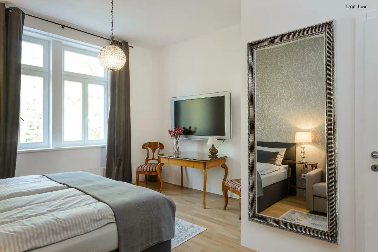 Prestige Apartments Любляна 0*,